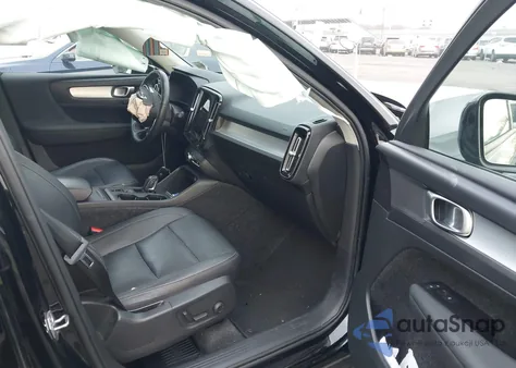 2021 Volvo Xc40 T5 Momentum from USA, damaged, VIN YV4162UK4M2471473